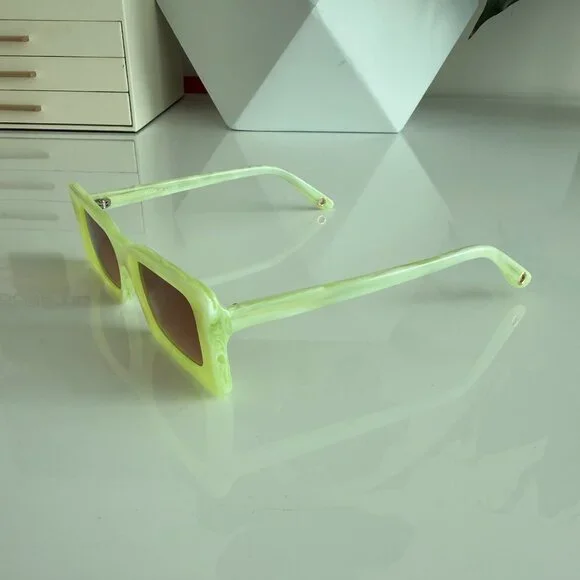 CULT GAIA Hera Sunglasses - Color Mantis - Picture 6 of 8